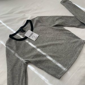 Gray crop with black outline